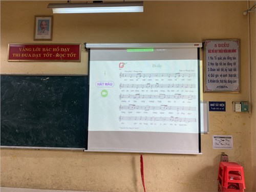 Tham dự bổi dưỡng  Giới thiệu sử dụng SGK lớp 7 theo chương trình GDPT 2018  môn Âm nhạc 7